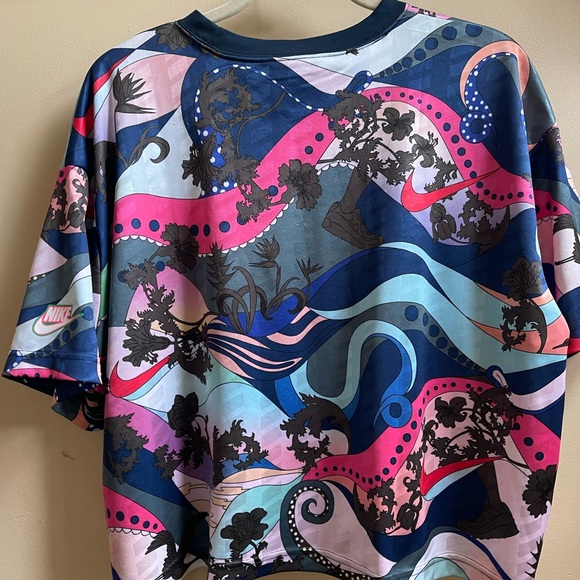 Nike Colourful Crop T -Shirt - Picture 4 of 7